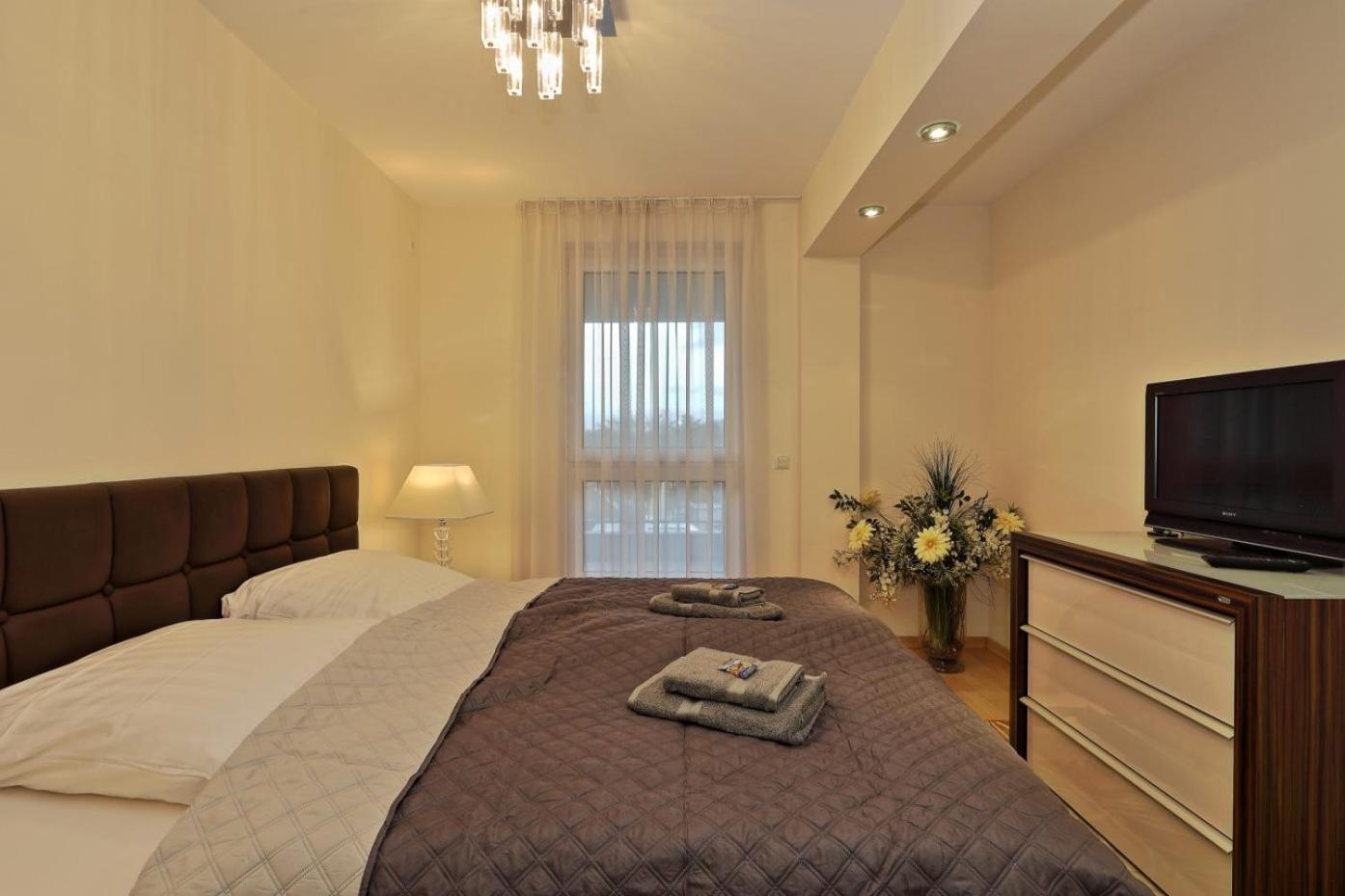 Ferienwohnung Penthouse Muelheim- Ruhr - Zentral - Edel - Luxus Pur Mülheim an der Ruhr Exterior foto